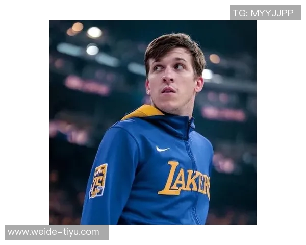 里夫斯背靠背狂砍92分创湖人队史新高自科比以来首次如此表现