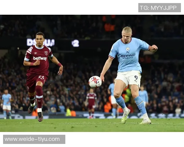 哈兰德库尔图瓦齐聚社媒评论区引发热议左右为男名场面再度回顾