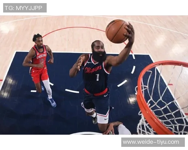 快船半场领先鹈鹕8分哈登贡献16分6助攻祖巴茨与普尔各得14分