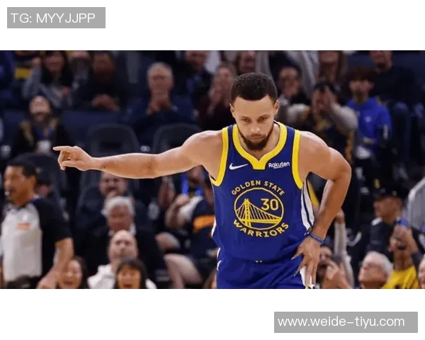 库里第三节狂飙20分助力球队逆转局势重燃胜利希望 库里第三节狂飙20分助力球队逆转局势重燃胜利希望